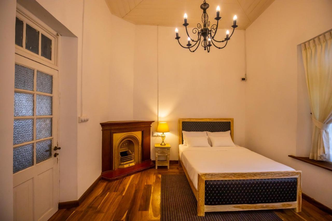 Andriyala Hotel Diyatalawa Buitenkant foto